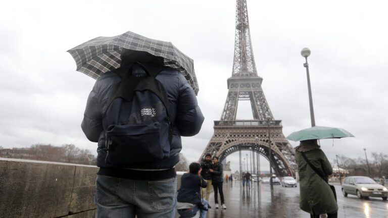 Why 3 of Europe's biggest economies are paying a premium for borrowing as bond traders baulk at 'BIF' debt credibility