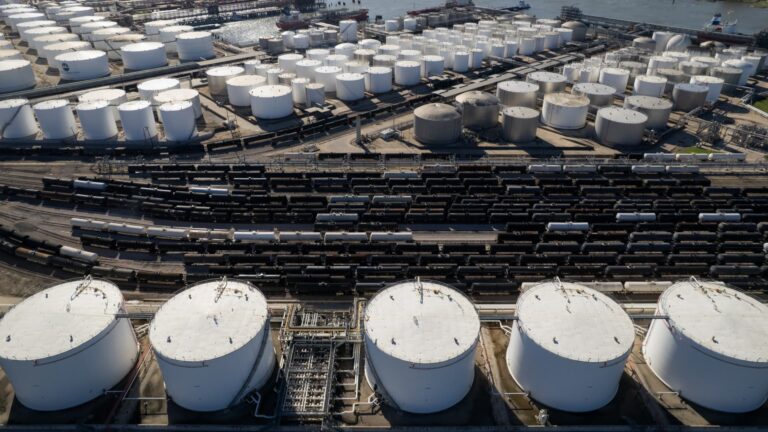 Brent oil price near $100 again with U.S.-Iran talks uncertain and Hormuz still blocked