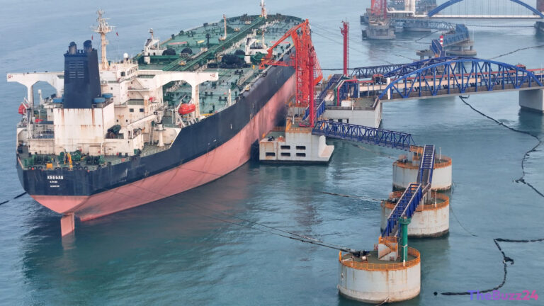 U.S. warns banks of sanctions risk over China ‘teapot’ refineries handling Iranian oil