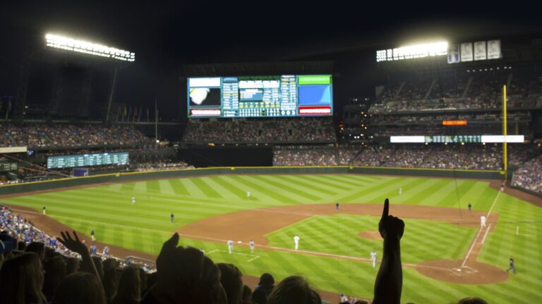 Baseball fan? Here's how to get MLB tickets with a Capital One credit card