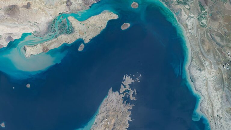 Global Energy Markets Pivot as Strait of Hormuz Closure Forces Infrastructure Overhaul