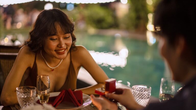 How to tell if your dating standards are too high—or too low: Harvard-trained psychologist