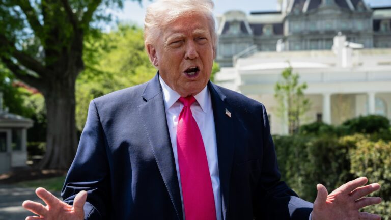 Trump Extends Iran Ceasefire, Citing ‘Fractured’ Government and Stalled Peace Talks