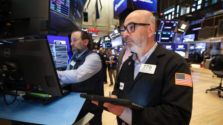 Global Markets Retreat After Record Highs Amid Geopolitical Unrest