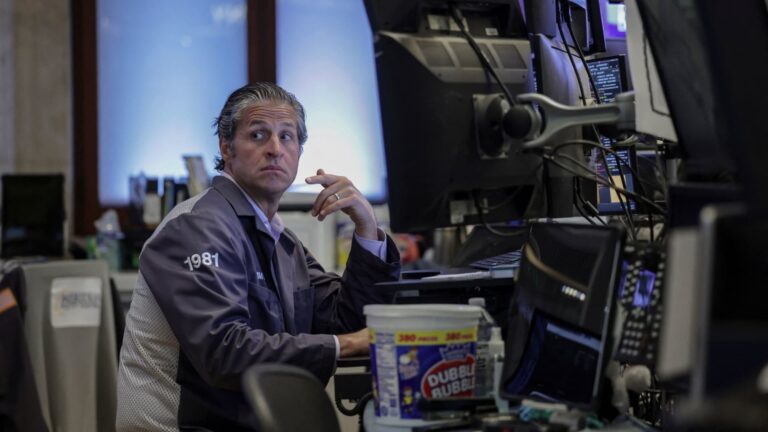 The Volatility Paradox: Why Wall Street’s Fear Gauge Is Defying Record Market Highs