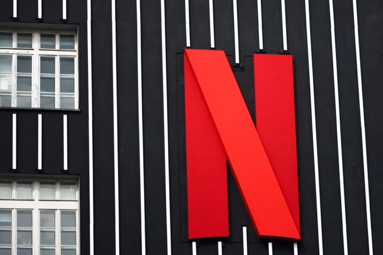 Netflix plans to add a vertical video feed, adopt AI for recommendations