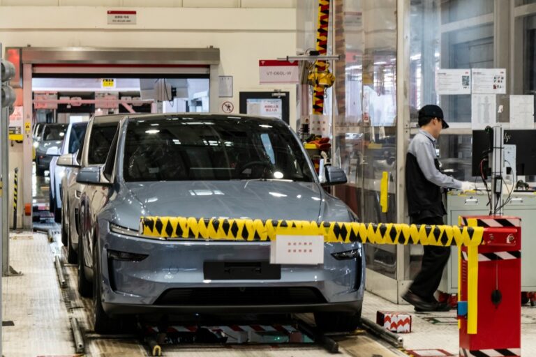 Tesla Reports Revenue Growth Amid Strategic Pivot to AI and Robotics