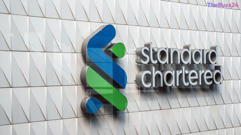Standard Chartered Plans 15% Cut in Corporate Roles to Hit Higher Returns by 2030