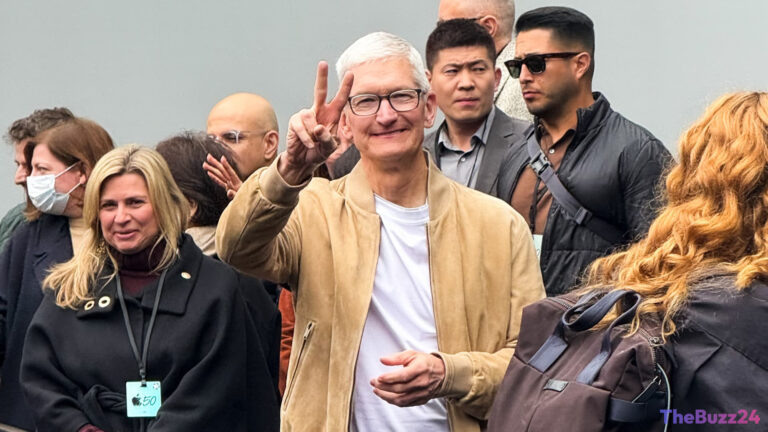 Apple Shares Surge as Robust Demand for iPhone and Mac Drives Optimistic Outlook