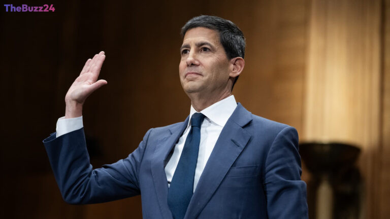 Kevin Warsh Assumes Federal Reserve Chairmanship Amidst Political Scrutiny and Economic Headwinds