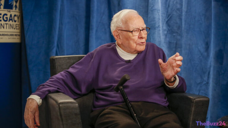 Warren Buffett and Stephen Curry Drive $27 Million in Record-Breaking Charity Auction