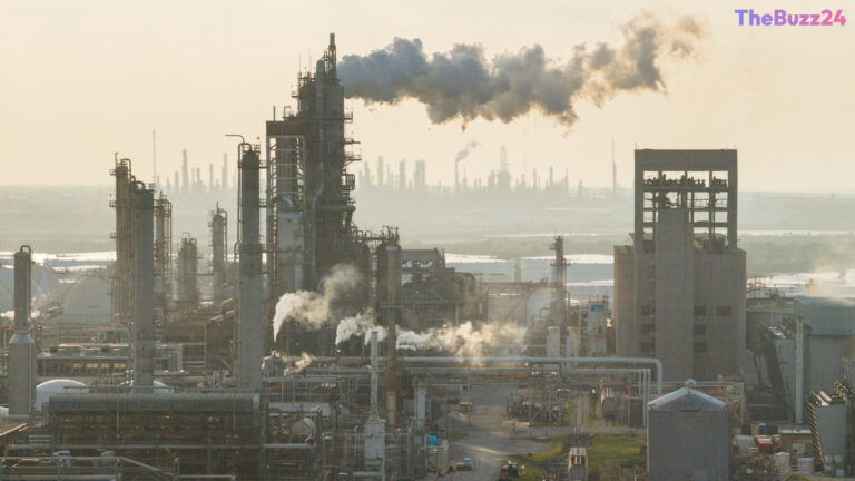 Global Oil Prices Surge Amid Escalating Military Tensions in the Middle East