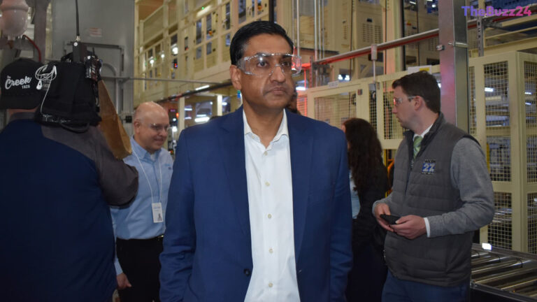 Ro Khanna’s Heartland Tour Sparks Presidential Speculation Amid Economic Policy Push
