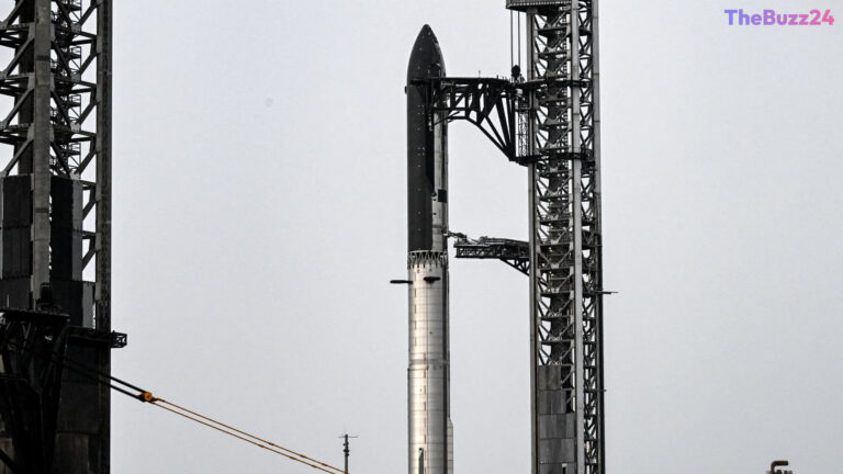 Retail Investors Flock to Space ETFs as SpaceX IPO Anticipation Builds