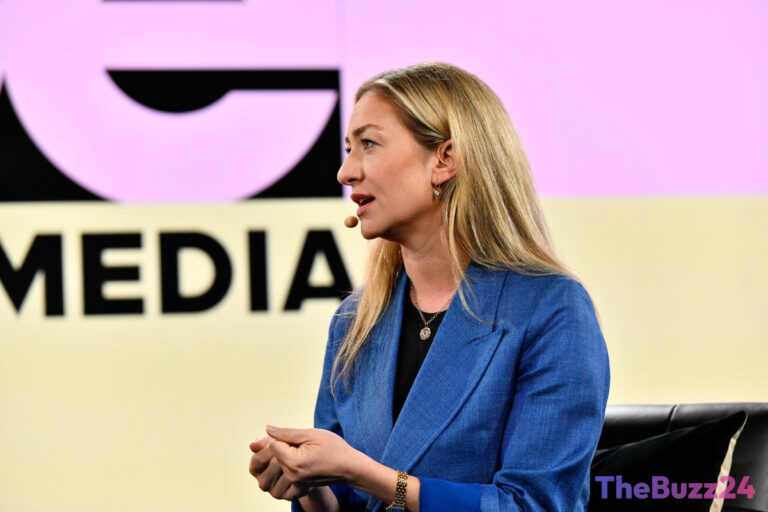 Bumble to Abandon Iconic Swipe Mechanism in Major Platform Overhaul