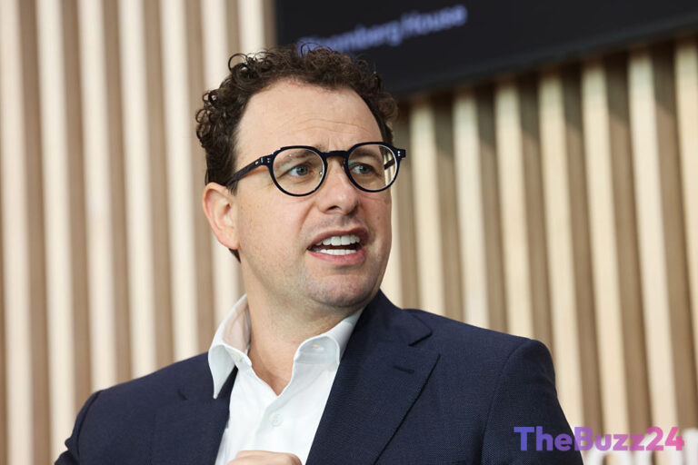 Anthropic Sets Sights on Massive $900 Billion Valuation in Final Funding Sprint