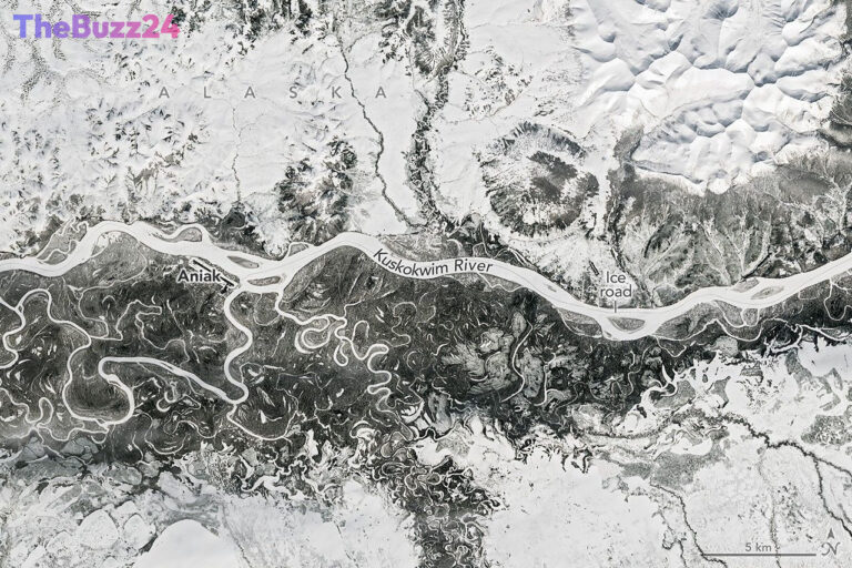 Alaskan Spring Thaw Unleashes Kuskokwim River’s Flood Threat on Aniak