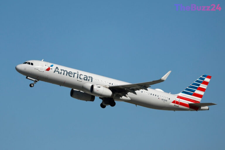 American Airlines Taps SpaceX Starlink for In-Flight Connectivity Upgrade
