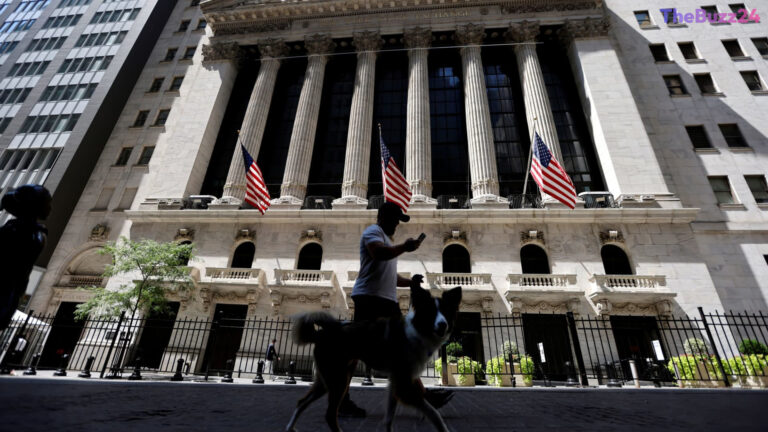 Market Breadth Concerns: Is the Current Rally Mirroring the 2000 Dot-Com Peak?