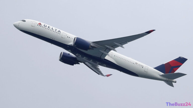 Airline Giants Clash: Delta Aims to Overtake United in Lucrative Pacific Market