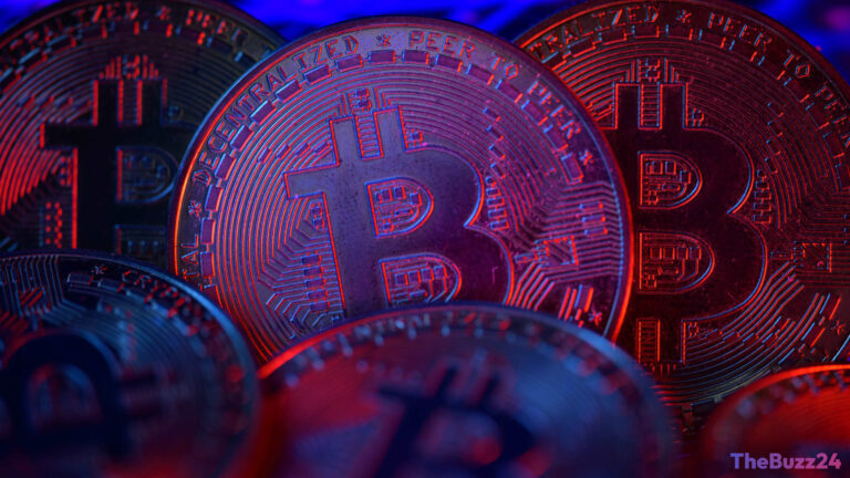 Bitcoin Faces Steep Weekly Decline as Capital Rotates to AI and Tech Giants