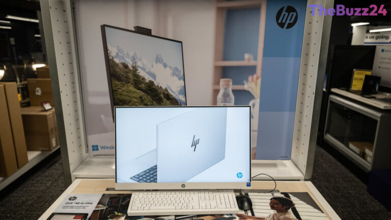 Silicon Squeeze: How the AI Revolution is Driving Up the Cost of Your Next Laptop and Phone
