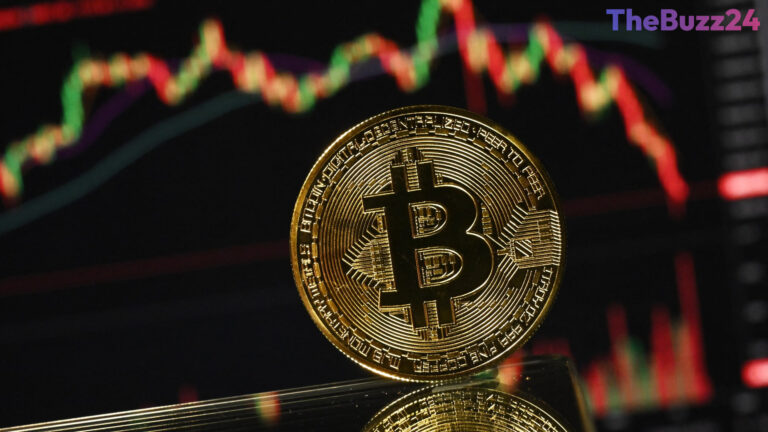 Bitcoin Slips Below $60,000 as Market Headwinds Persist