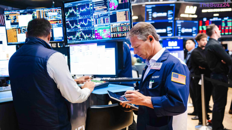 Market Volatility Returns: S&P 500 Futures Dip Amid Geopolitical Tensions and Tech Earnings Misses