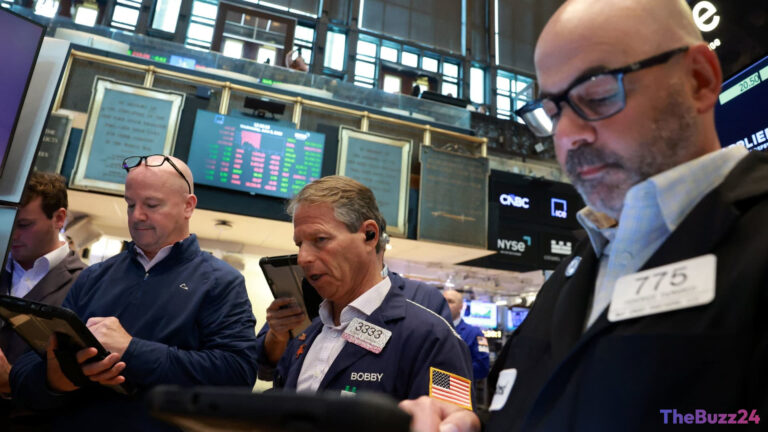 Geopolitical Flares and Inflation Fears Spark Broad Wall Street Sell-Off