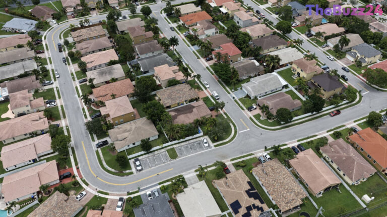 Mortgage Demand Stalls Despite Easing Interest Rates