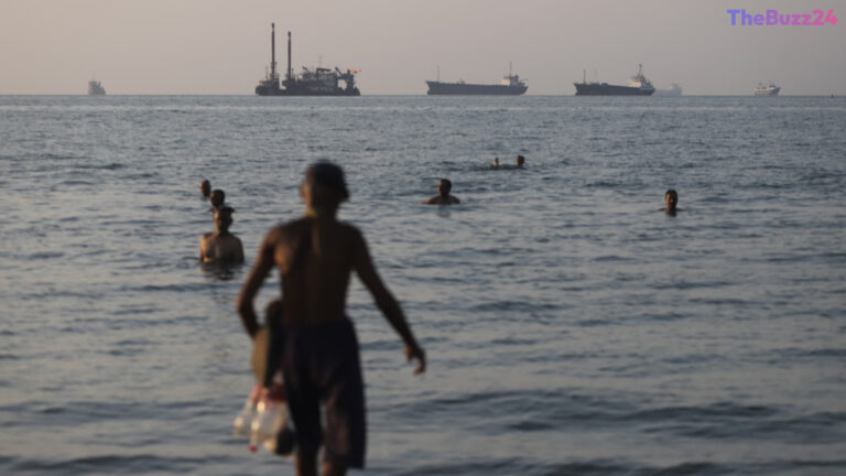 Oil Tanker Industry Braces for Potential Reopening of Strait of Hormuz