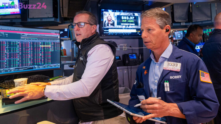 Bond Market Shaken: Investors Ramp Up Bets Against High-Yield Sector