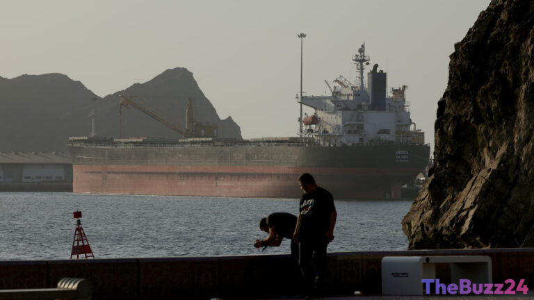 Strait of Hormuz Reopens: Saudi Tankers Signal Return of Oil Traffic Post-US-Iran Deal