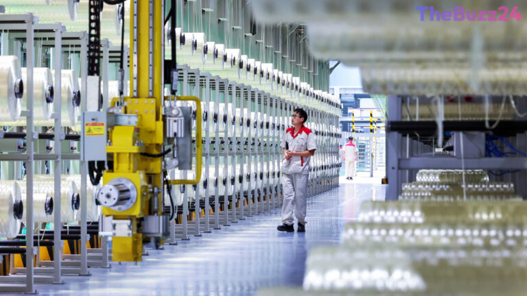 China’s Manufacturing Sector Rebounds Driven by AI and Tech Export Surge