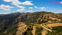 British Paraglider Fatally Injured in Catalonia Accident