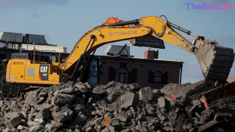 The Industrial Renaissance: Why Old-Guard Stocks Are Rivaling Tech Valuations