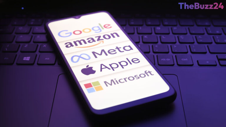 Market Divergence: Amazon Soars and Apple Slumps Amid AI Spending Scrutiny