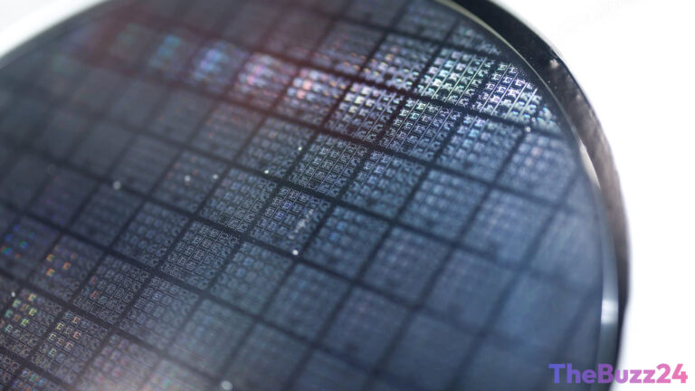 Chip Stocks Plunge in Asia: SK Hynix, Samsung, and SoftBank Hit Hard Amid AI Valuation Cool-Off