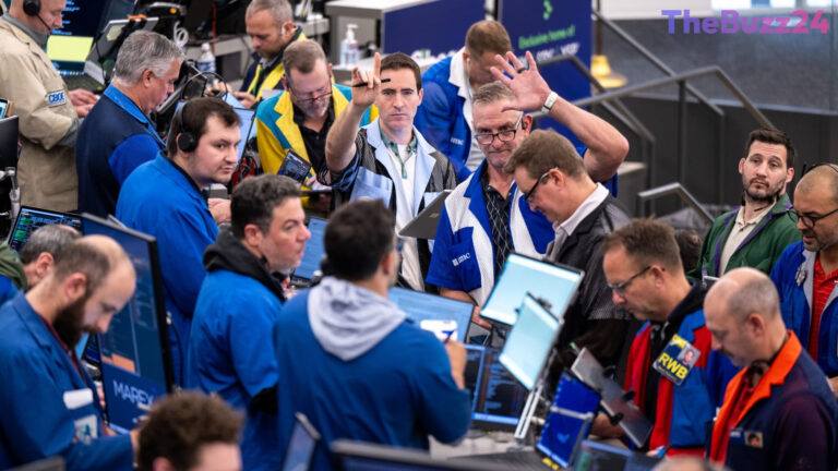 Small-Cap Stocks Emerge as Potential Market Catalyst Amid Tech Stagnation