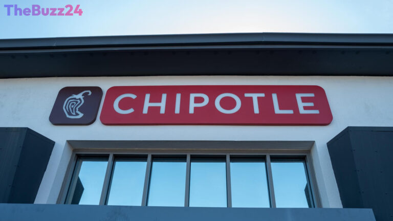 Chipotle Plants Flag in Mexico with First Restaurant Opening