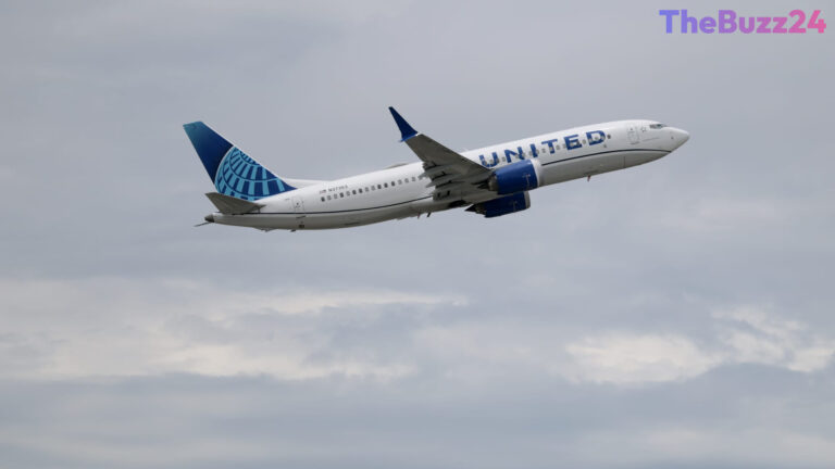 United Airlines Navigates Fuel Price Volatility Despite Strong Revenue Growth