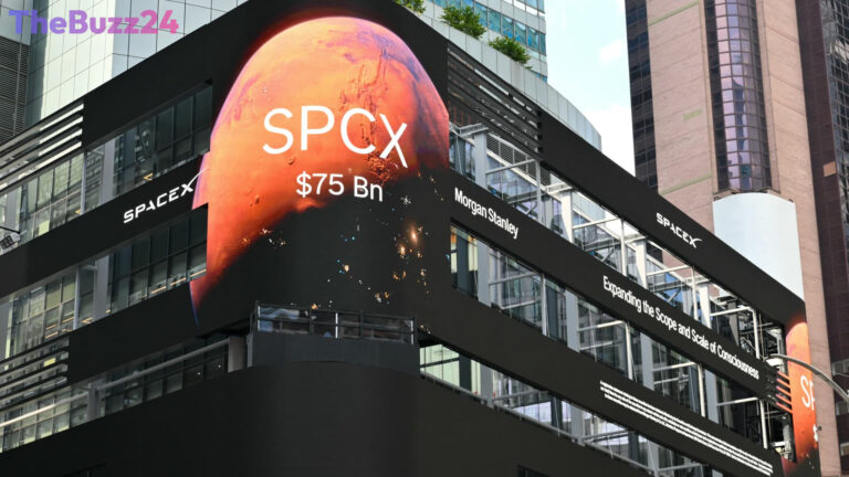 SpaceX Stock Dips Below Debut Price Amid Nasdaq-100 Debut