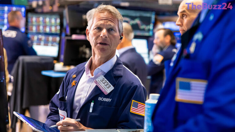 Tech Rally Cools: Prediction Markets Forecast Flat Second Half for Nasdaq-100