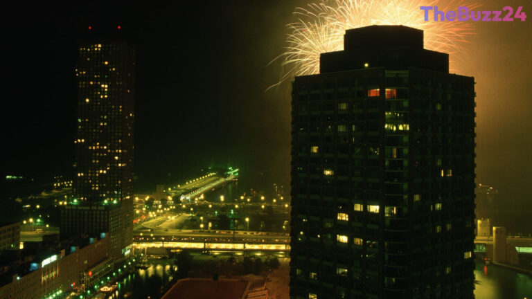 Delta Flight Reports Mid-Air Collision with Firework During Chicago Landing