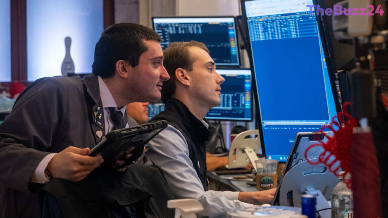 Global Markets Navigate Middle East Tensions, Tech Earnings, and Shifting Monetary Policy