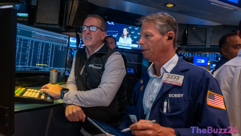 Global Markets Stumble as Tech Sector Faces Headwinds and Chip Stocks Decline