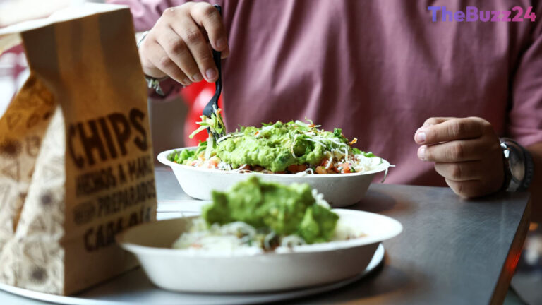 Chipotle Raises Full-Year Sales Forecast Despite Late-July Health Scare