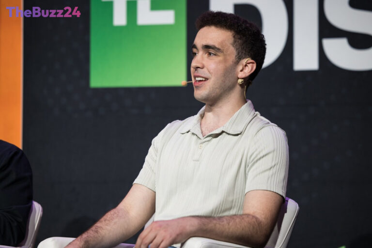 College App Fizz Accuses Investor of Leaking Secrets to Rival Sidechat