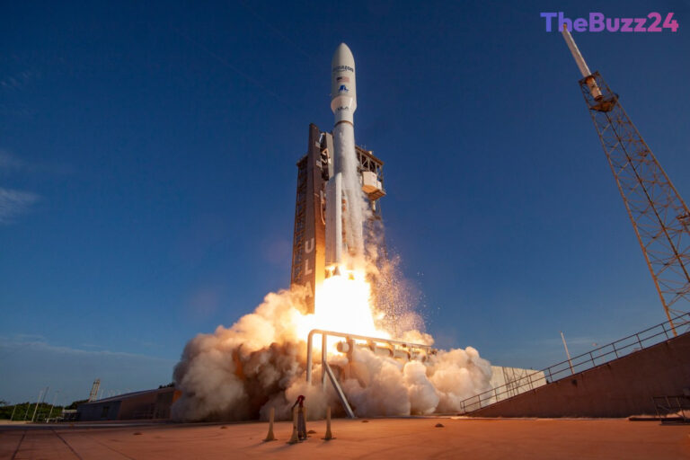 Amazon Challenges SpaceX in Satellite-to-Mobile Market with Ambitious FCC Filing