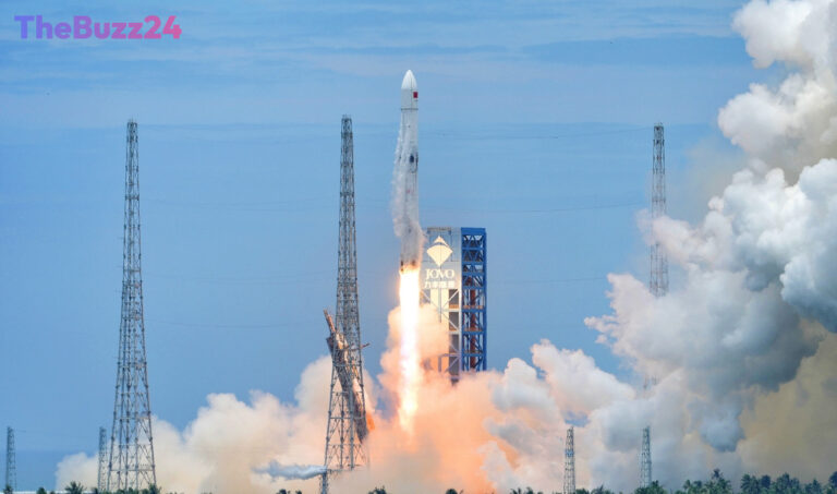 China Achieves Key Milestone in Reusable Rocket Technology, Challenging SpaceX Dominance